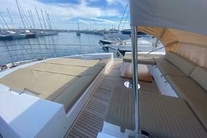 77ft Azimut Yacht For Sale