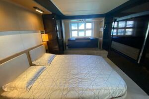 77ft Azimut Yacht For Sale