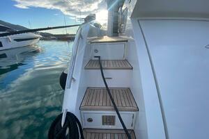 77ft Azimut Yacht For Sale