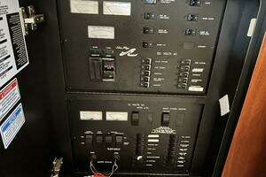 2003 Sea Ray 480 Sedan Bridge thumbnail 43