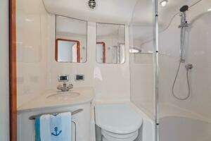 2003 Sea Ray 480 Sedan Bridge thumbnail 28