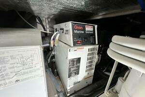 2003 Sea Ray 480 Sedan Bridge thumbnail 54