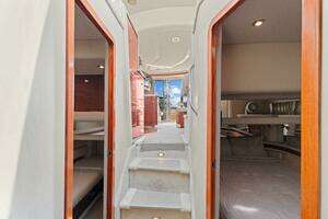 2003 Sea Ray 480 Sedan Bridge thumbnail 12