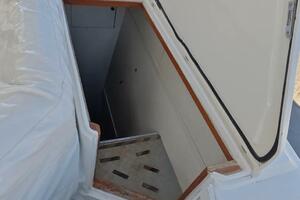 74FT (22.66M) FERRETTI YACHTS