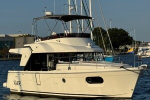 R amp R 35ft Beneteau Yacht For Sale