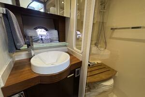 45FT (13.87M) TIARA YACHTS