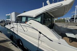 45FT (13.87M) TIARA YACHTS