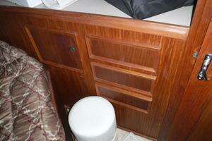 1979 Hatteras 46 Convertible thumbnail 18