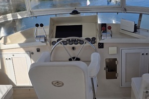 1989 Offshore Yachts 48 Sedan thumbnail 9