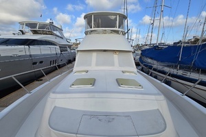 1989 Offshore Yachts 48 Sedan thumbnail 3