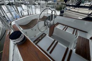 38ft Morgan Yacht For Sale