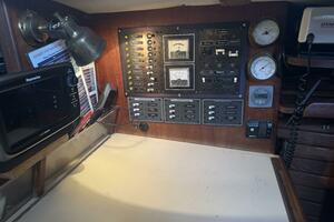 38ft Morgan Yacht For Sale