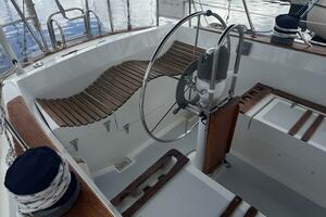 38ft Morgan Yacht For Sale