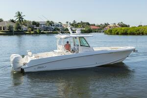 35 Boston Whaler 35ft Boston Whaler Yacht For Sale