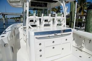 35 Boston Whaler 35ft Boston Whaler Yacht For Sale