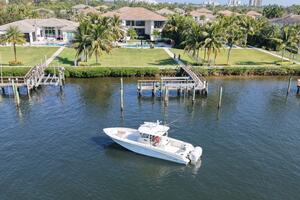 35 Boston Whaler 35ft Boston Whaler Yacht For Sale