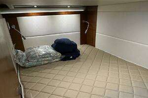 2017 Tiara Yachts C39 Coupe thumbnail 17