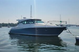 Silver Lining 39ft Tiara Yachts Yacht For Sale