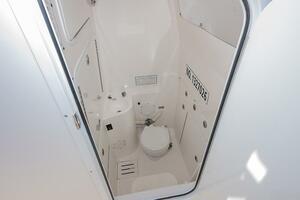 Traveller 32ft Regulator Yacht For Sale