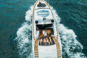 2006 Sunseeker Predator 82 thumbnail 5