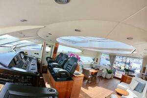 2006 Sunseeker Predator 82 thumbnail 13