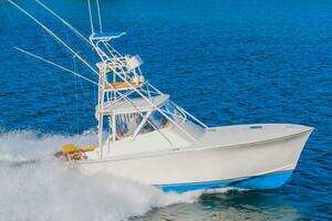 1987 Custom Carolina Island Boatworks 34 Express thumbnail 7