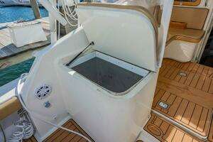 1987 Custom Carolina Island Boatworks 34 Express thumbnail 13