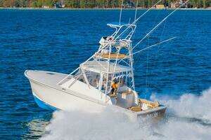 1987 Custom Carolina Island Boatworks 34 Express thumbnail 2