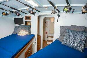 1987 Custom Carolina Island Boatworks 34 Express thumbnail 25
