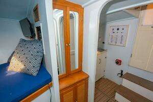 1987 Custom Carolina Island Boatworks 34 Express thumbnail 20