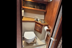 1981 Catalina 30 thumbnail 14