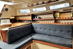 1981 Catalina 30 thumbnail 16