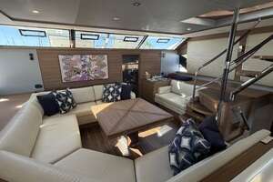 2025 Aquila 54 ENCLOSED BRIDGE thumbnail 21