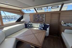 2025 Aquila 54 ENCLOSED BRIDGE thumbnail 31