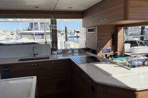 2025 Aquila 54 ENCLOSED BRIDGE thumbnail 30