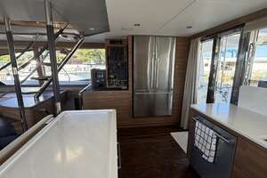 2025 Aquila 54 ENCLOSED BRIDGE thumbnail 24