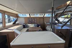 2025 Aquila 54 ENCLOSED BRIDGE thumbnail 62