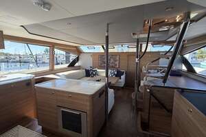 2025 Aquila 54 ENCLOSED BRIDGE thumbnail 60