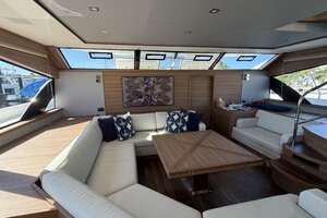 2025 Aquila 54 ENCLOSED BRIDGE thumbnail 34