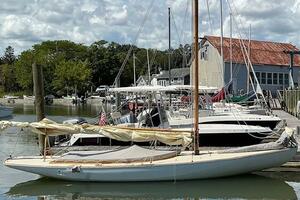 25ft Herreshoff Yacht For Sale