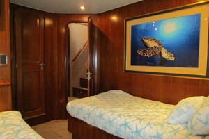 Port Side Guest Cabin Looking Forward