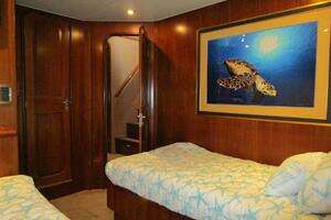 1990 Viking Cockpit Motor Yacht thumbnail 35