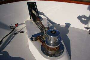 1990 Viking Cockpit Motor Yacht thumbnail 40