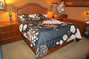 King Size Master Berth