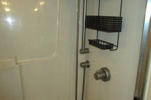 Master Jacuzzi/Shower