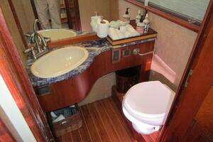 1990 Viking Cockpit Motor Yacht thumbnail 15