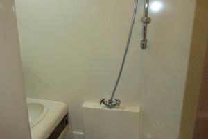 Starboard Cabin Head