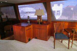1990 Viking Cockpit Motor Yacht thumbnail 12