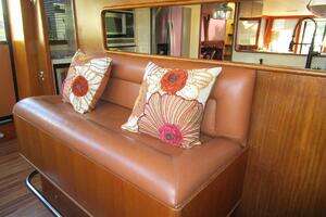 1990 Viking Cockpit Motor Yacht thumbnail 3