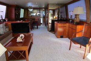 1990 Viking Cockpit Motor Yacht thumbnail 14